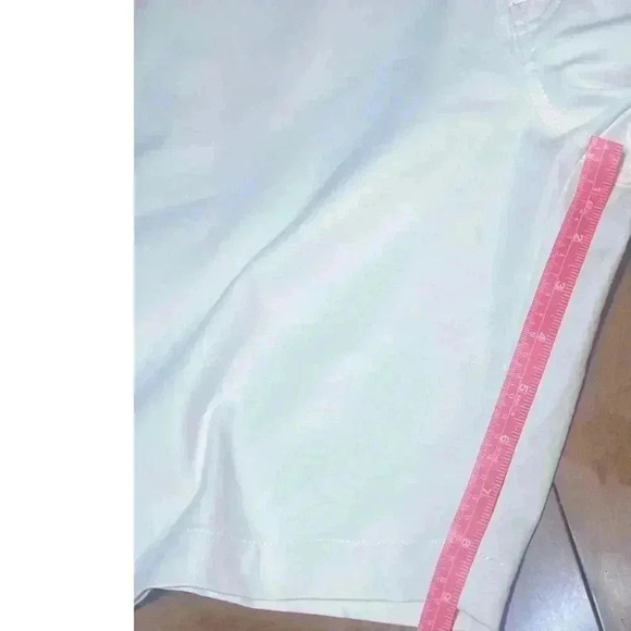 Peter Millar golf shorts in excellent condition size 44/34 - Picture 5 of 7